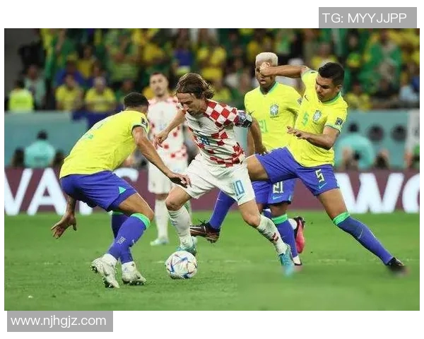 矮个子后腰足球明星盘点他们的技术与风格如何影响比赛表现